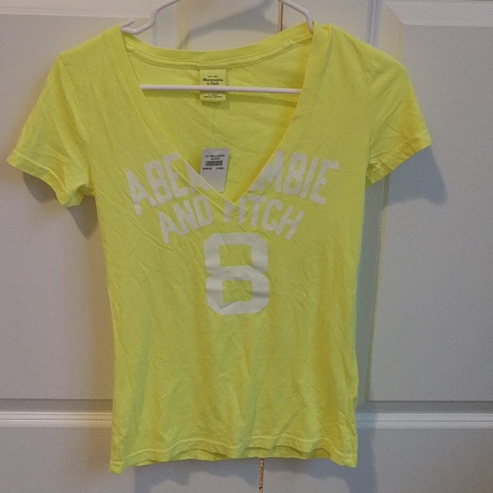 Abercrombie t shirt NWT